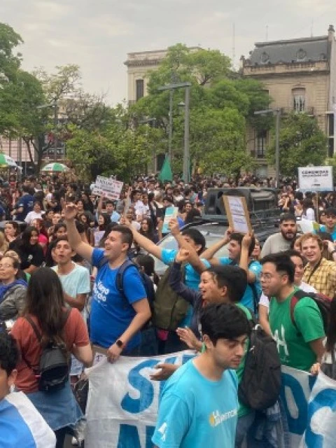 Aumento salarial y falta de presupuesto: el reclamo de los docentes de la UNT
