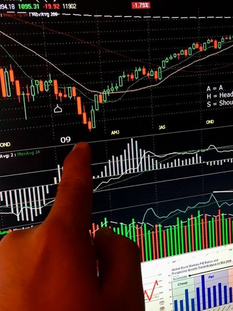 Economía en crisis: ¿En qué invertir para aprovechar el derrumbe de los mercados?