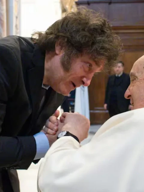 Milei no impulsará homenajes para el papa Francisco y viajará a Roma para su funeral